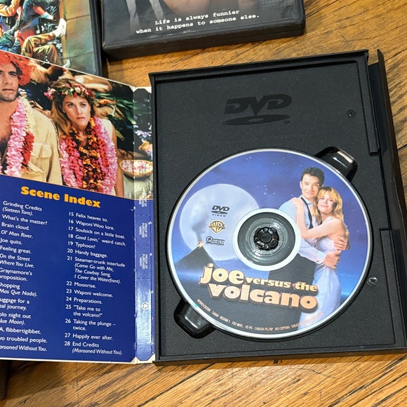 4 DVDs Edward Scissorhands Reality Bites Joe versus the Volcano Adventures in… - Picture 3 of 6